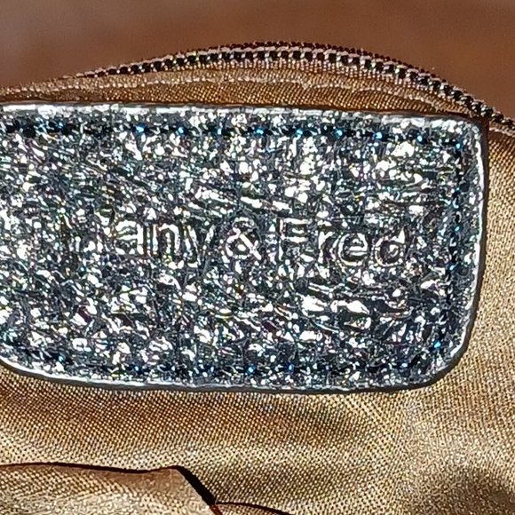 Tiffany and Fred - Picture 3 of 5